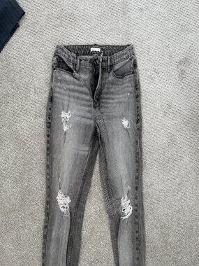 Good American The Weekender Distressed Gray Jeans Size 4